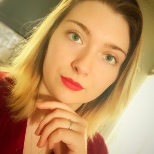 Meet your Posher, Katelyn